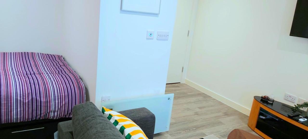 Great Studio Apartments - Netflix, Wifi, Digital Tv Sheffield Exterior foto